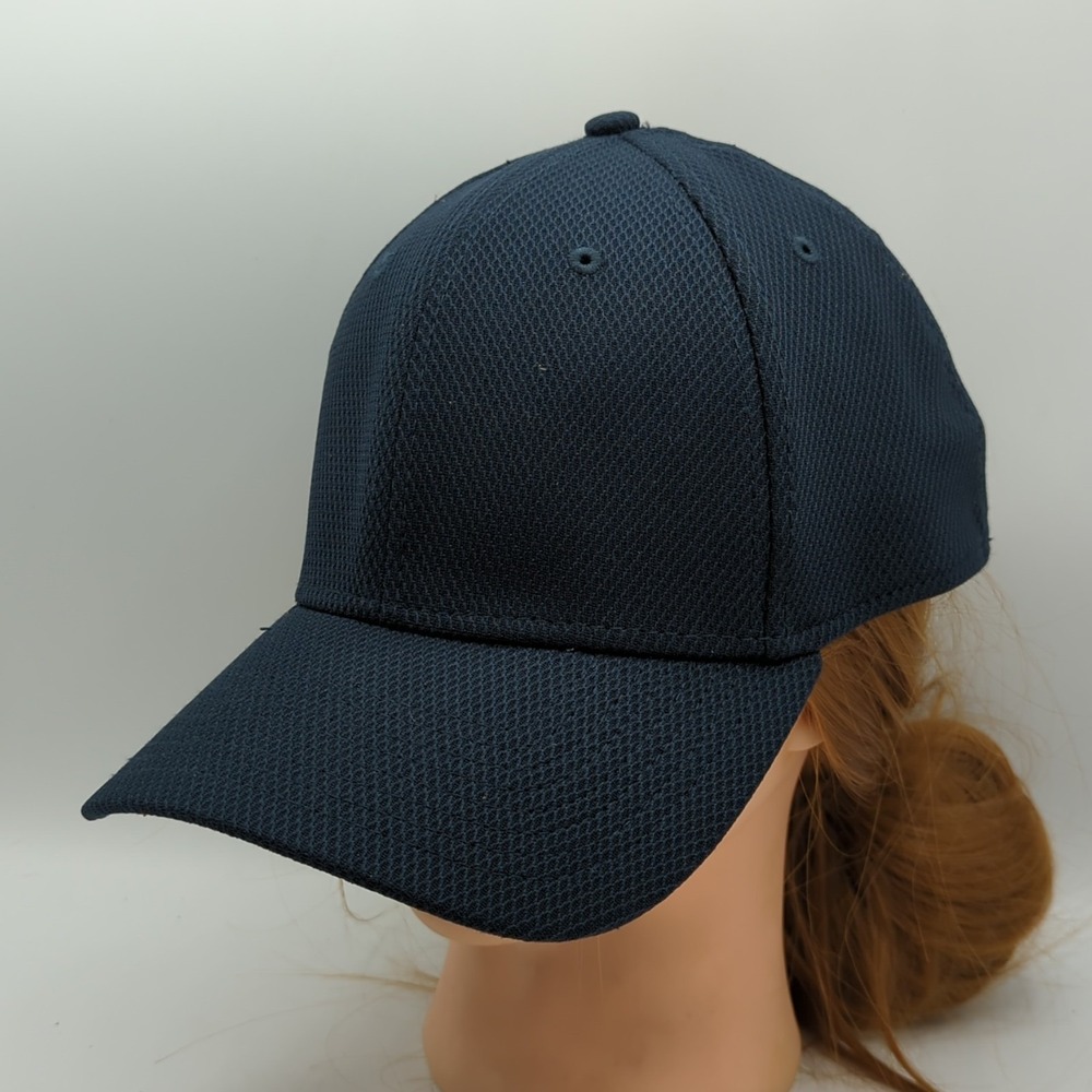New Era Fitted Hat M/L Navy Blue 6 Panel Cap 39Thirty Blank